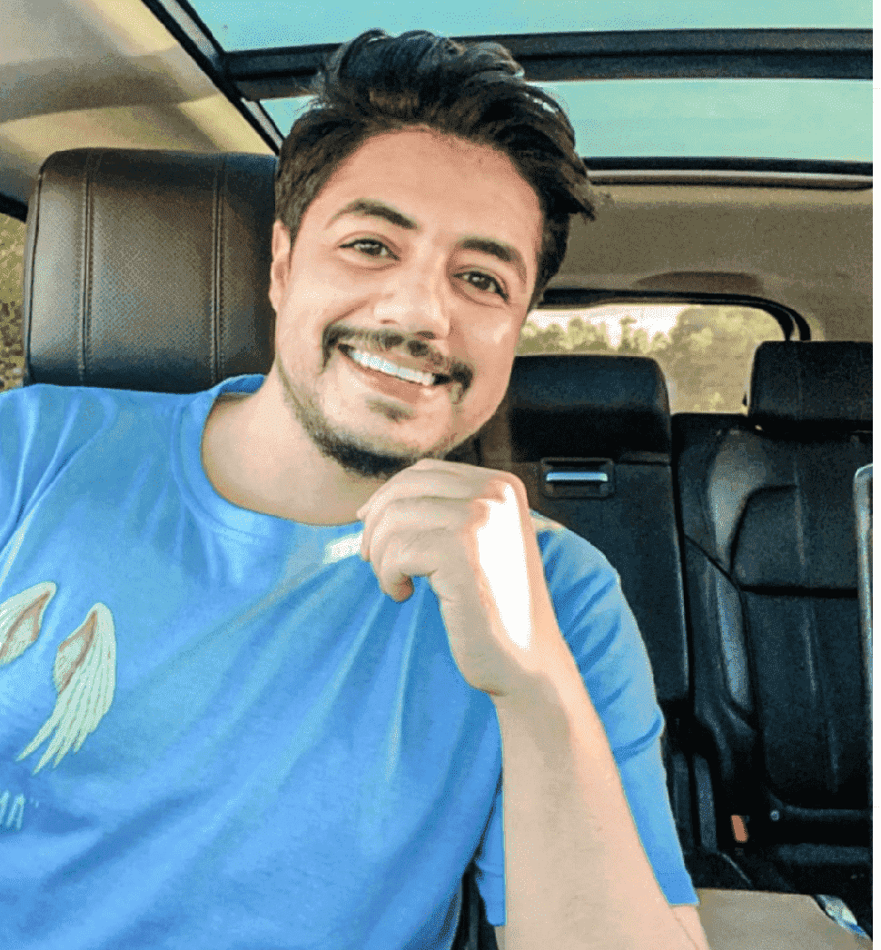 إيهاب أمير يروج لعمله الجديد بطريقة غير مباشرة