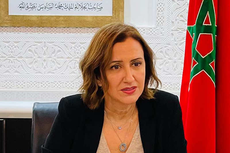 مهنيو النقل السياحي يشتكون "أزمة خانقة" جراء ارتفاع أسعار المحروقات رغم الدعم الحكومي