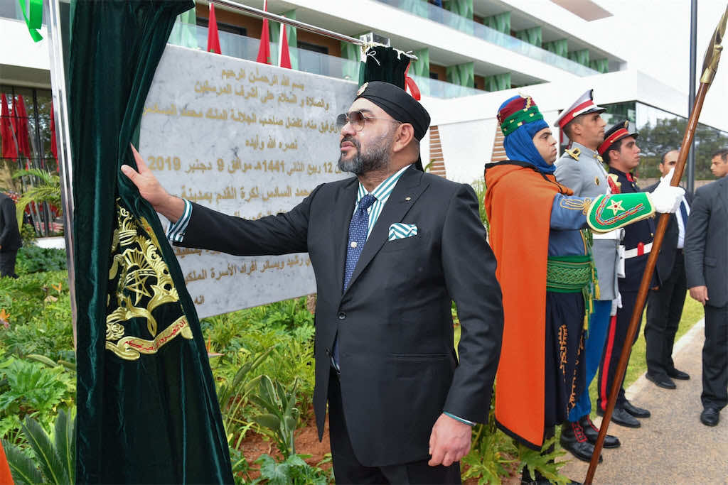 الملك محمد السادس يعطي تعليماته لافتتاح أضخم سوق بسلا يحتوي على 1483 محلا تجاريا ويمتد على مساحة 23 هكتارا