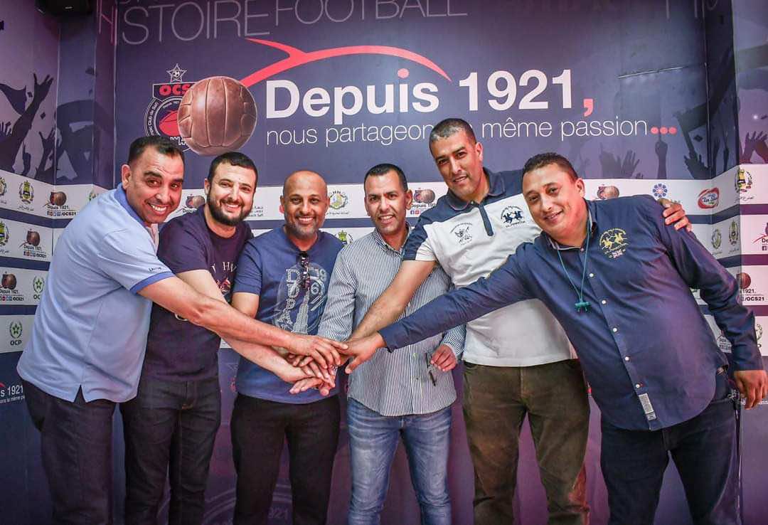 أولمبيك آسفي يجدد عقد مدربه المصري طارق مصطفى لموسم إضافي