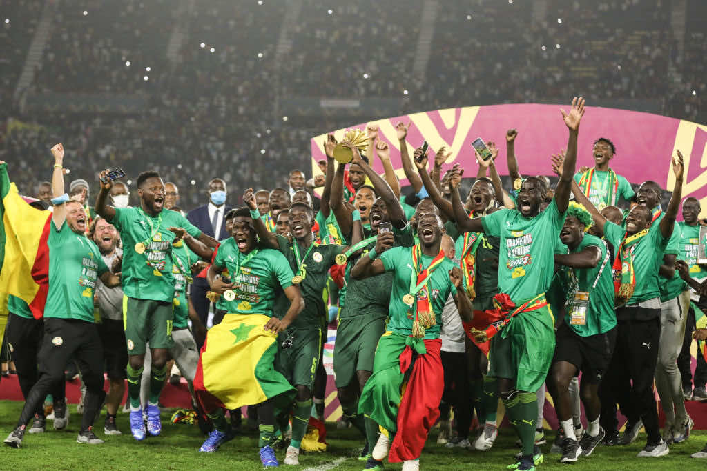 المنتخب السنغالي يتوج بجائزة "الكاف" كأحسن منتخب في إفريقيا