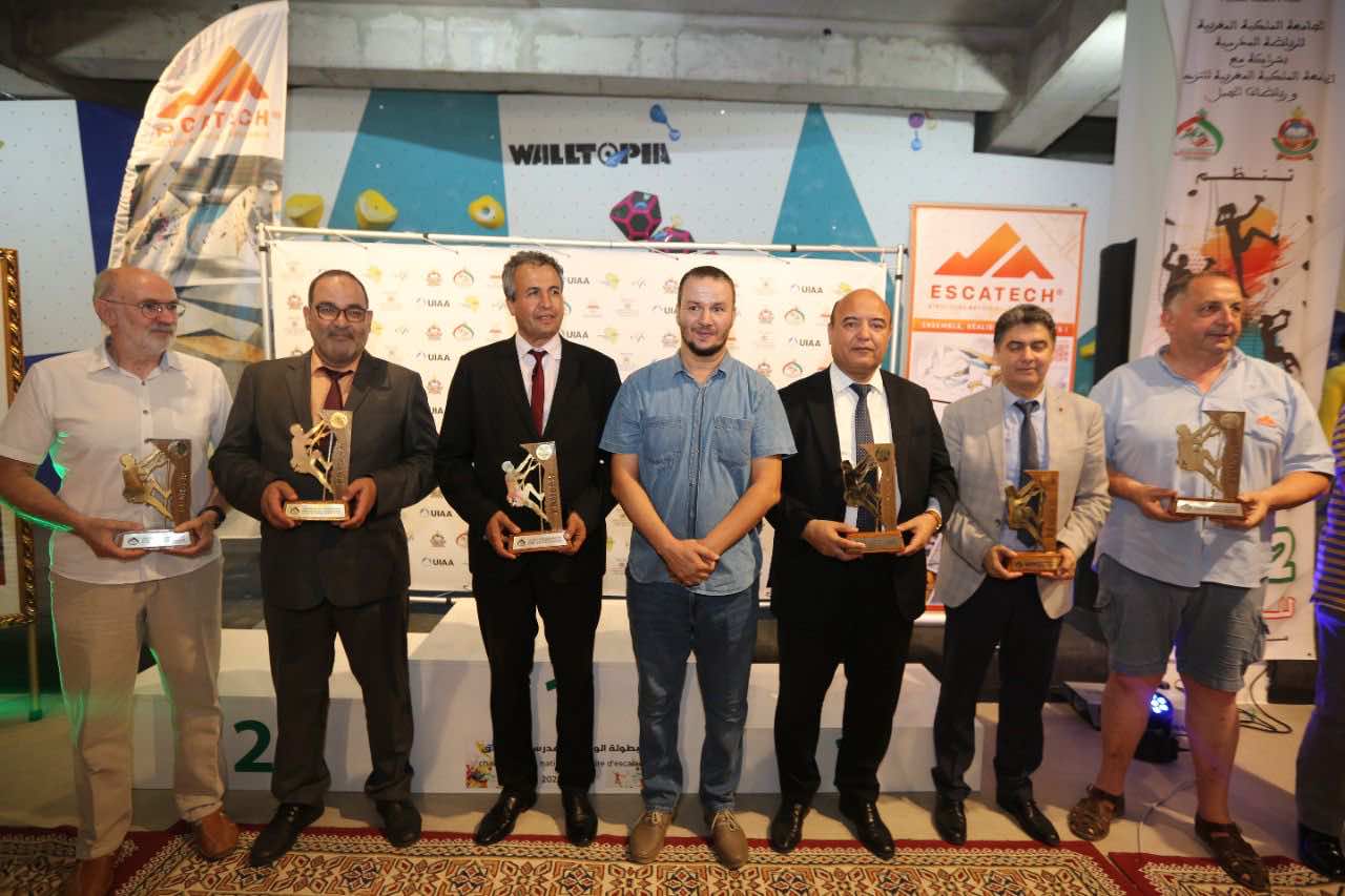 التسلق على الحائط الاصطناعي: مدينة مراكش تحظى بتنظيم بطولات وطنية لأول مرة في رياضة التسلق صنف « Bloc »