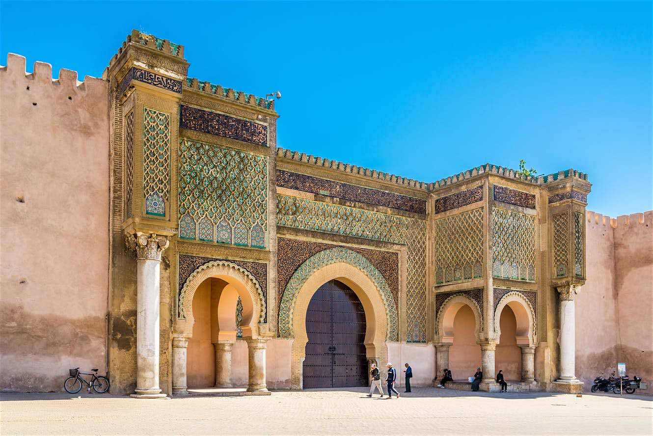 الانتخابات الجزئية في مكناس... تحالف ثلاثي لدعم "الأحرار" وابن كيران يدعم مرشح حزبه