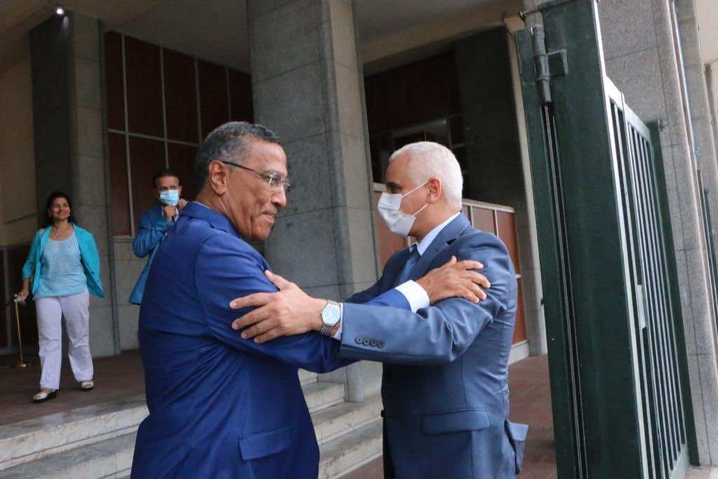 أيت الطالب يجتمع بموخاريق في بداية جولة جديدة من الحوار الاجتماعي في قطاع الصحة