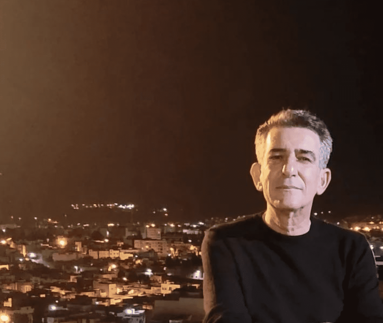 نعمان لحلو يغني لمدينة وجدة