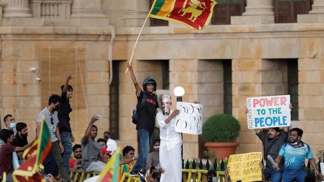 رئيس سريلانكا يحاول مغادرة البلاد