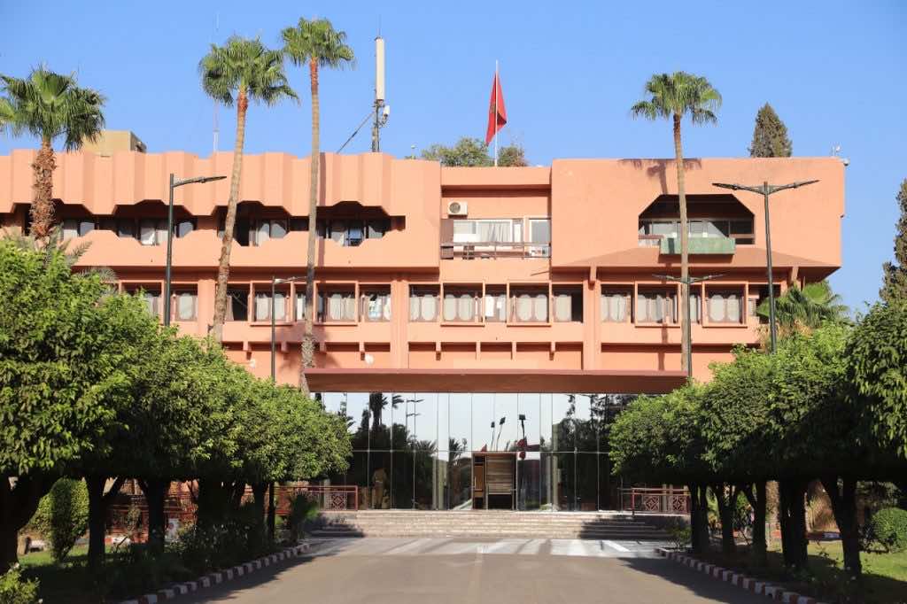 وزارة الداخلية تعزل أربع أعوان السلطة بمراكش بسبب البناء العشوائي