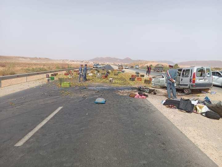 حادثة سير خطيرة بالمدخل الجنوبي لكلميم تخلف وفاة شخص وأربعة جرحى (فيديو)