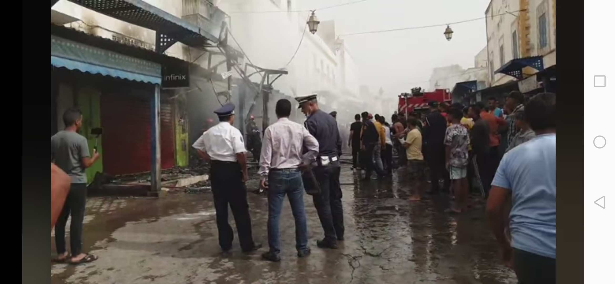 حريق يلتهم محلا بأكمله لبيع الملابس ويتسبب في هلع الساكنة في أسفي