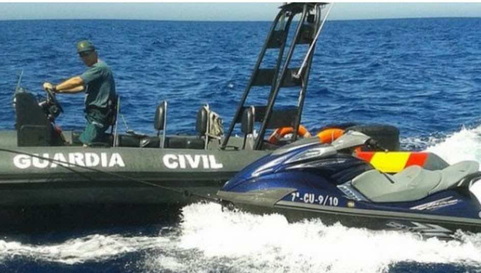 أسطول من 20  دراجة مائية ينقل المرشحين للهجرة في مضيق جبل طارق بثلاثة آلاف أورو