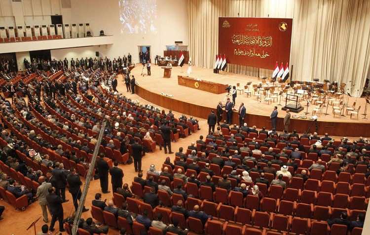 البرلمان العراقي يرفض استقالة رئيسه في "مُنَاورة سياسية" للحصول على "شرعية إيرانية"