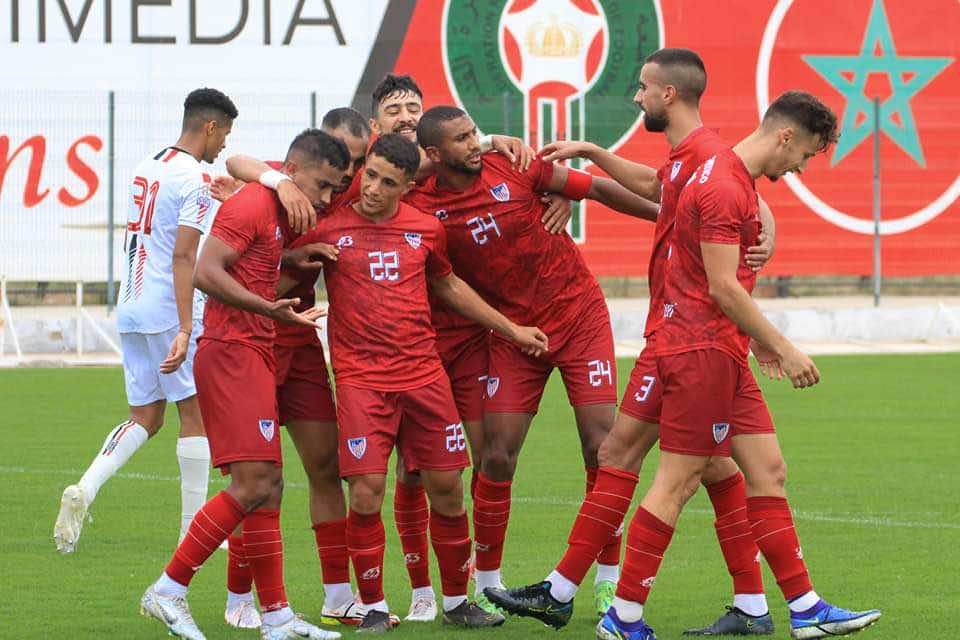 البطولة الاحترافية: المغرب التطواني يدشن رحلته في الموسم الجديد بالتعادل مع المغرب الفاسي