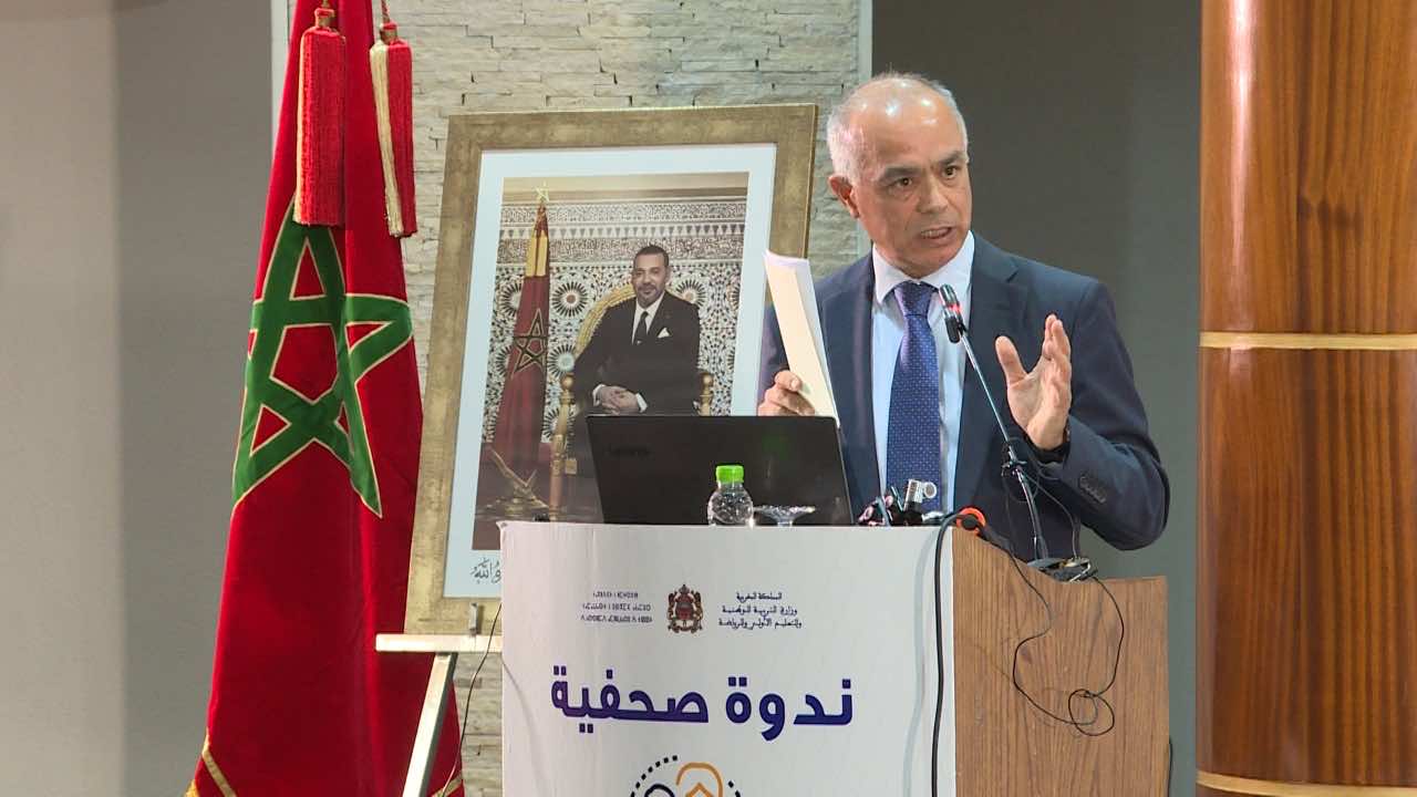 بنموسى يتوعد المدارس الخاصة بـ"التدخل الصارم" للحد من "تصرفات غير أخلاقية وغير قانونية" (فيديو)