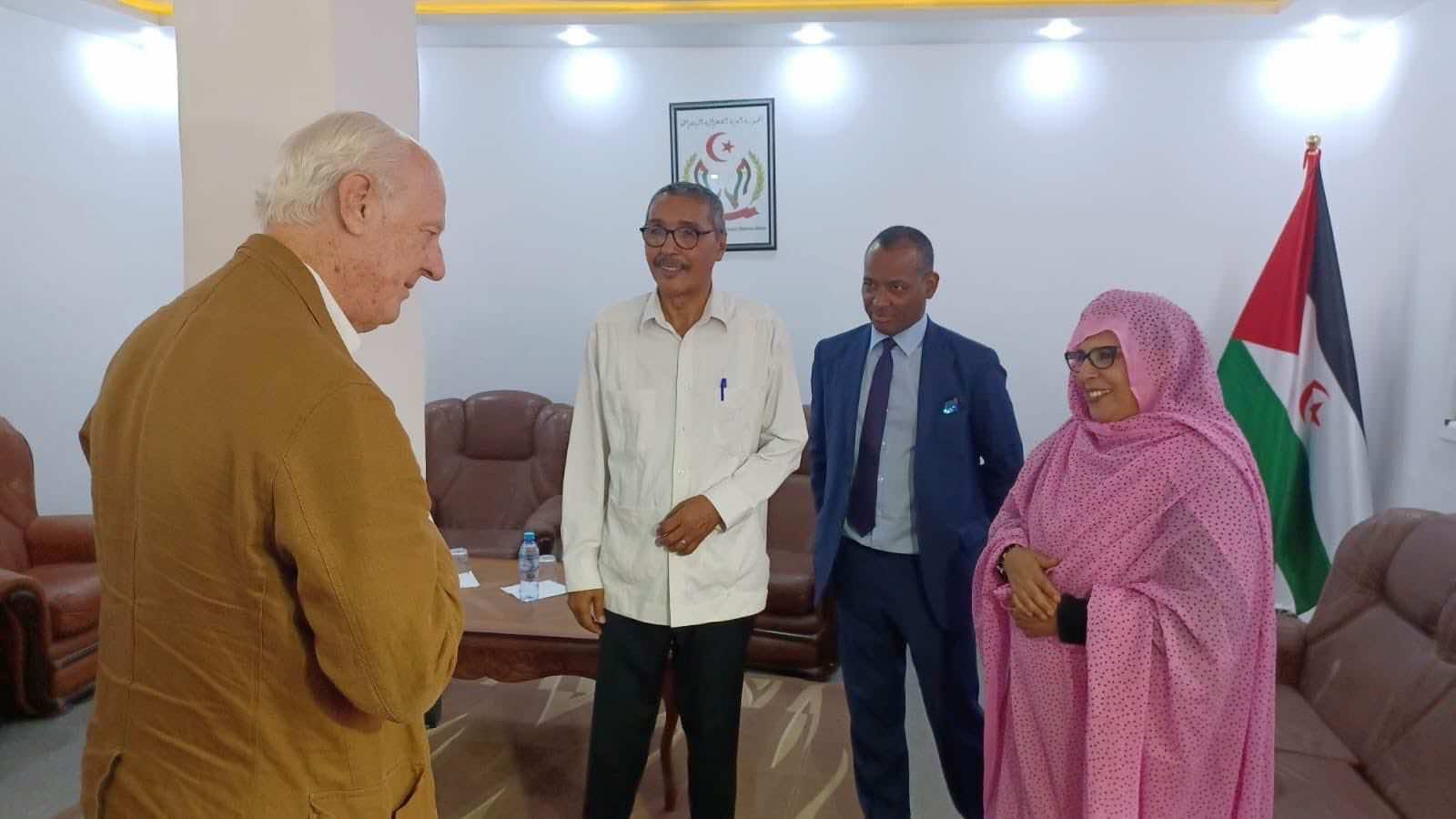الجبهة الانفصالية  تبلغ ديميستورا أن يدها "على الزناد"