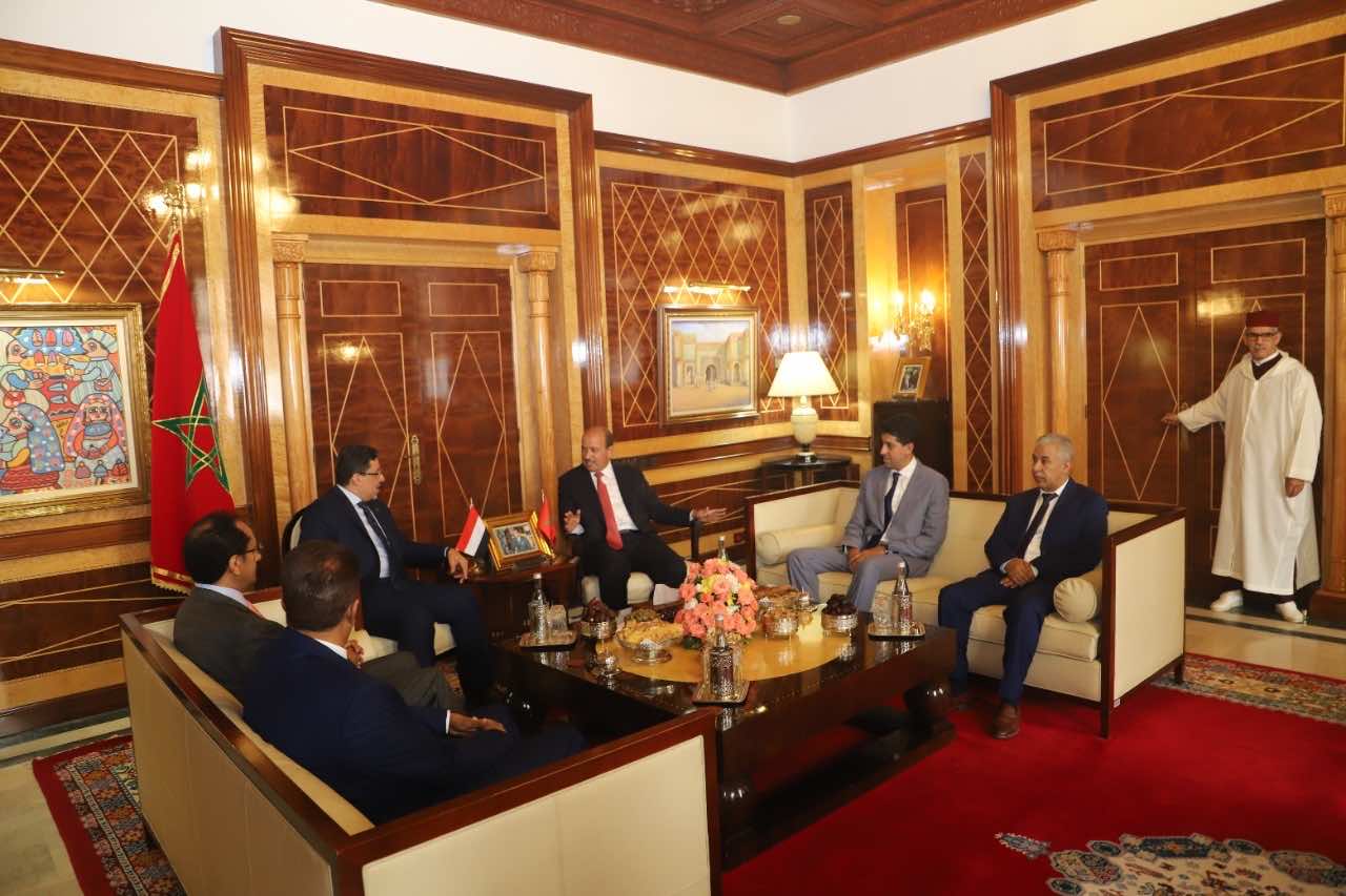 وزير خارجية اليمن يجدد دعم بلاده لمغربية الصحراء بعد استقباله لمجلس المستشارين