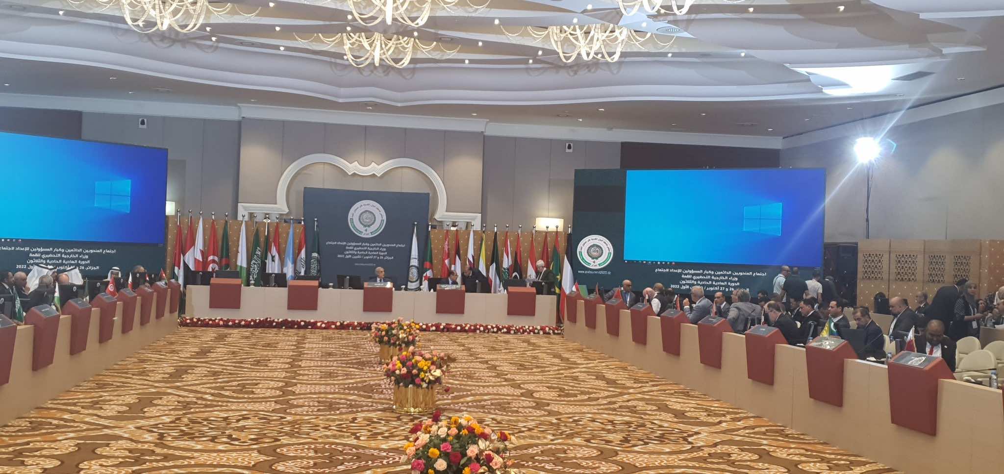 بحضور المغرب.. تونس تسلم الجزائر رئاسة القمة العربية وتبدأ اجتماعات المندوبين