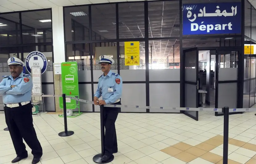 مطالب بَرْلمانية بحذف رخصة مغادرة التراب الوطني للموظفين غير حاملي السلاح