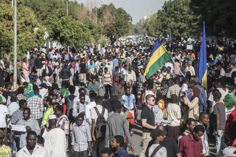 مواجهات جديدة بين المتظاهرين والشرطة في السودان