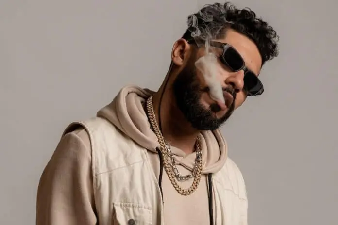 طوطو يستمر في تهديداته رغم منعه من السفر "أنا لم أقل كلمتي الأخيرة بعد.."