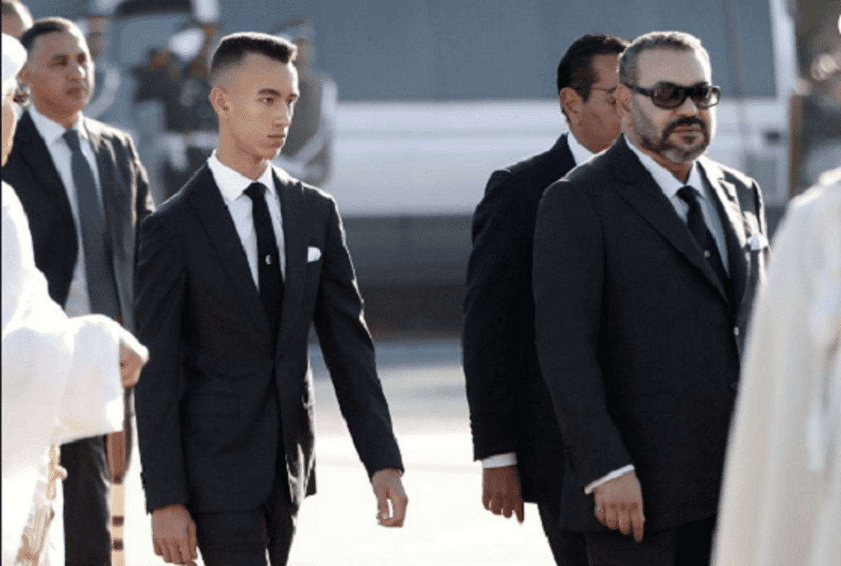 جون أفريك: الملك محمد السادس سيحضر رفقة ولي العهد القمة العربية في الجزائر