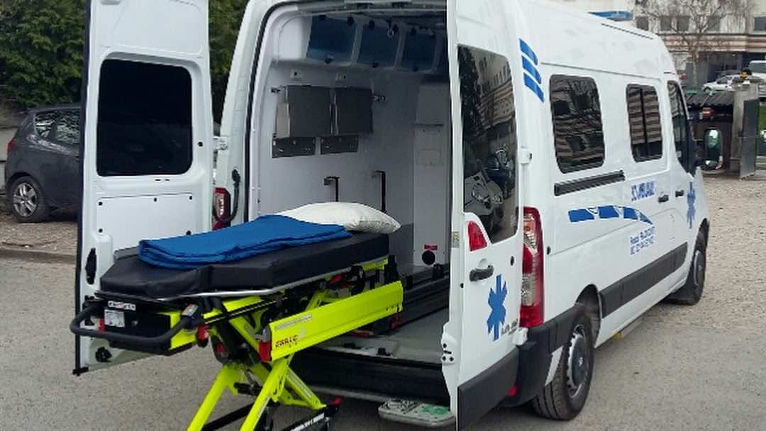 انتقادات لتواطؤ سيارات الإسعاف مع أرباب مصحات خاصة لنقل مزيد من المرضى إليها من المستشفيات