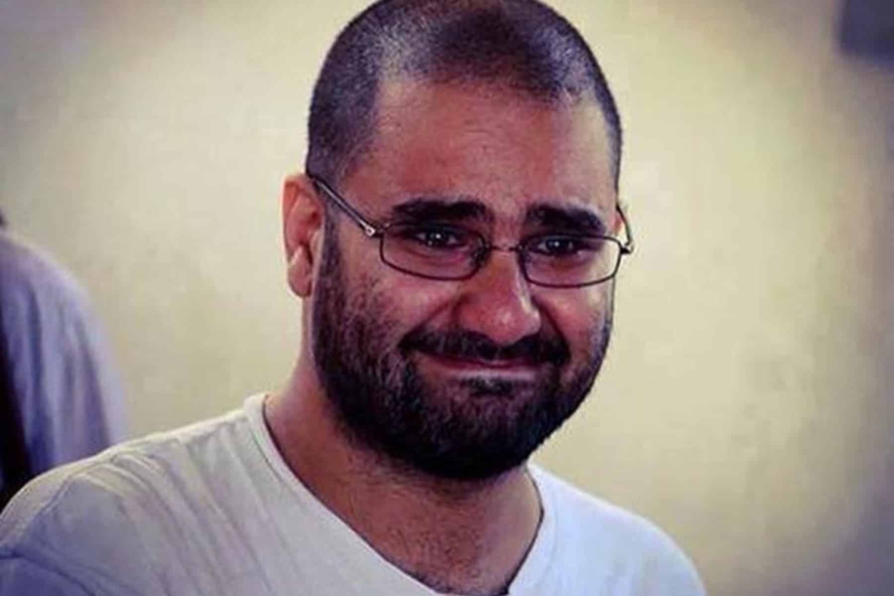 المعتقل السياسي المصري علاء عبد الفتاح في حالة "جيدة" ويشرب المياه بعد إضراب عن الطعام