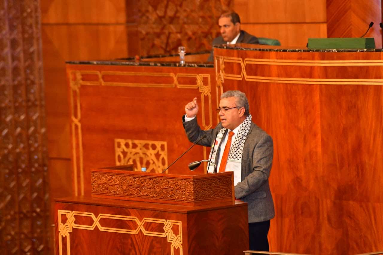 الحكومة ترفض مقترح قانون يتيح للموظفين العموميين ممارسة أنشطة اقتصادية