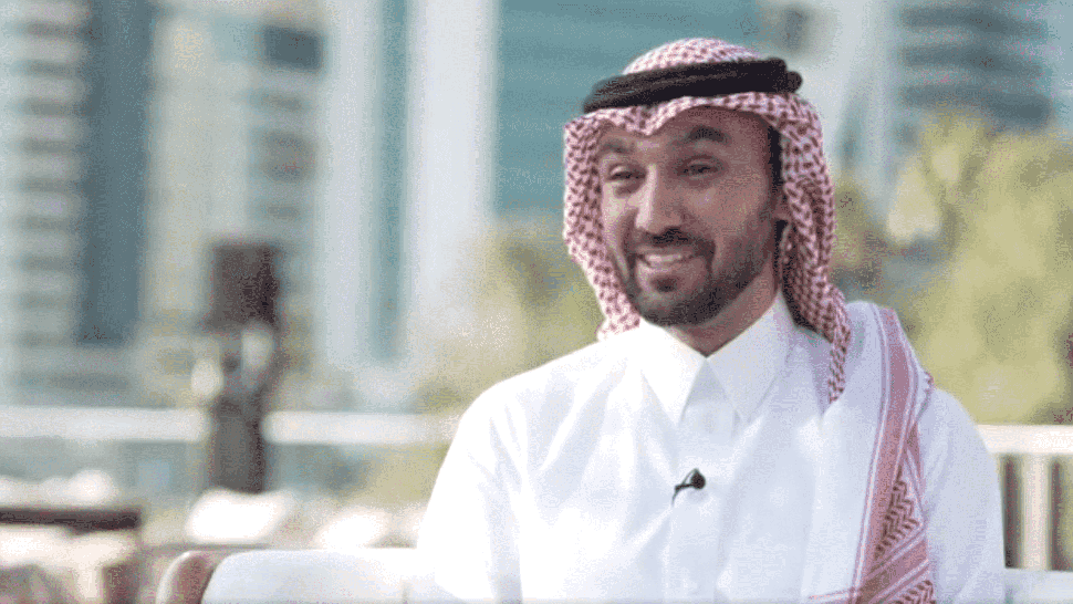 وزير الرياضة السعودي يبدي دعمه لمستثمرين سعوديين لشراء ليفربول ومانشستر يونايتد