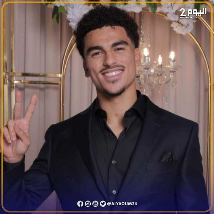 بالصور... زكرياء أبو خلال يدخل القفص الذهبي