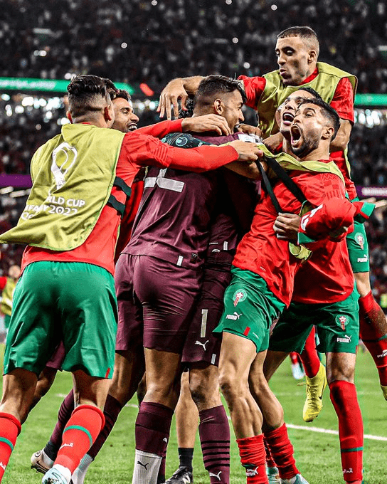 "المستحيل ليس مغربيا"... زعماء ودبلوماسيون أجانب يهنئون المغرب على الفوز التاريخي للمنتخب