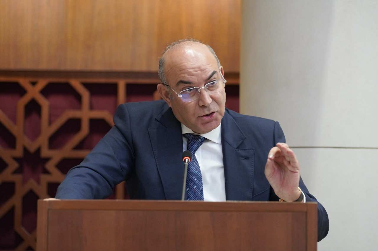 فريق رئيس الحكومة في البرلمان ينتقد الإعلام العمومي: "عاجز عن مسايرة التحولات التي يعرفها المغرب"