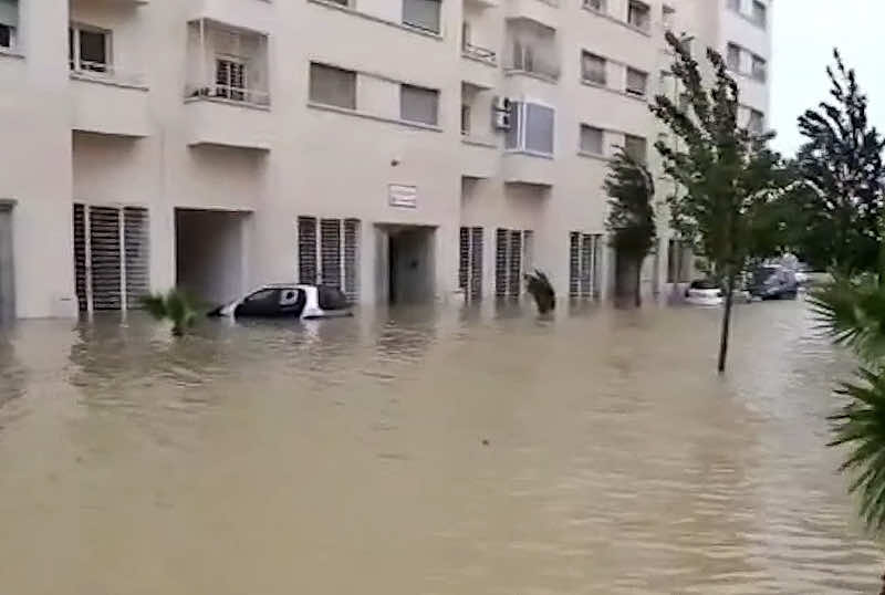تساقطات مطرية غزيرة بطنجة تغرق أحياء شعبية