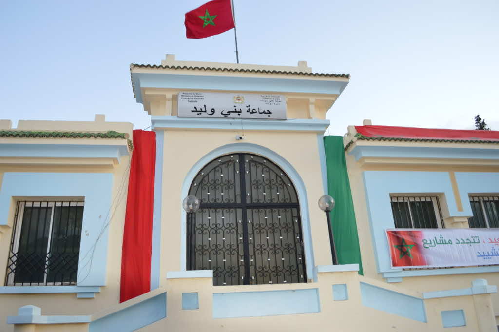 عضو بجماعة بني وليد يشكو إلى وزير الداخلية مخالفات البناء