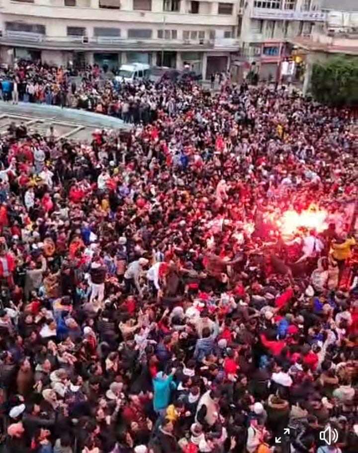 طوفان بشري يغرق مدن جهة فاس احتفالا بتأهل المنتخب لدور الثمن بمونديال قطر