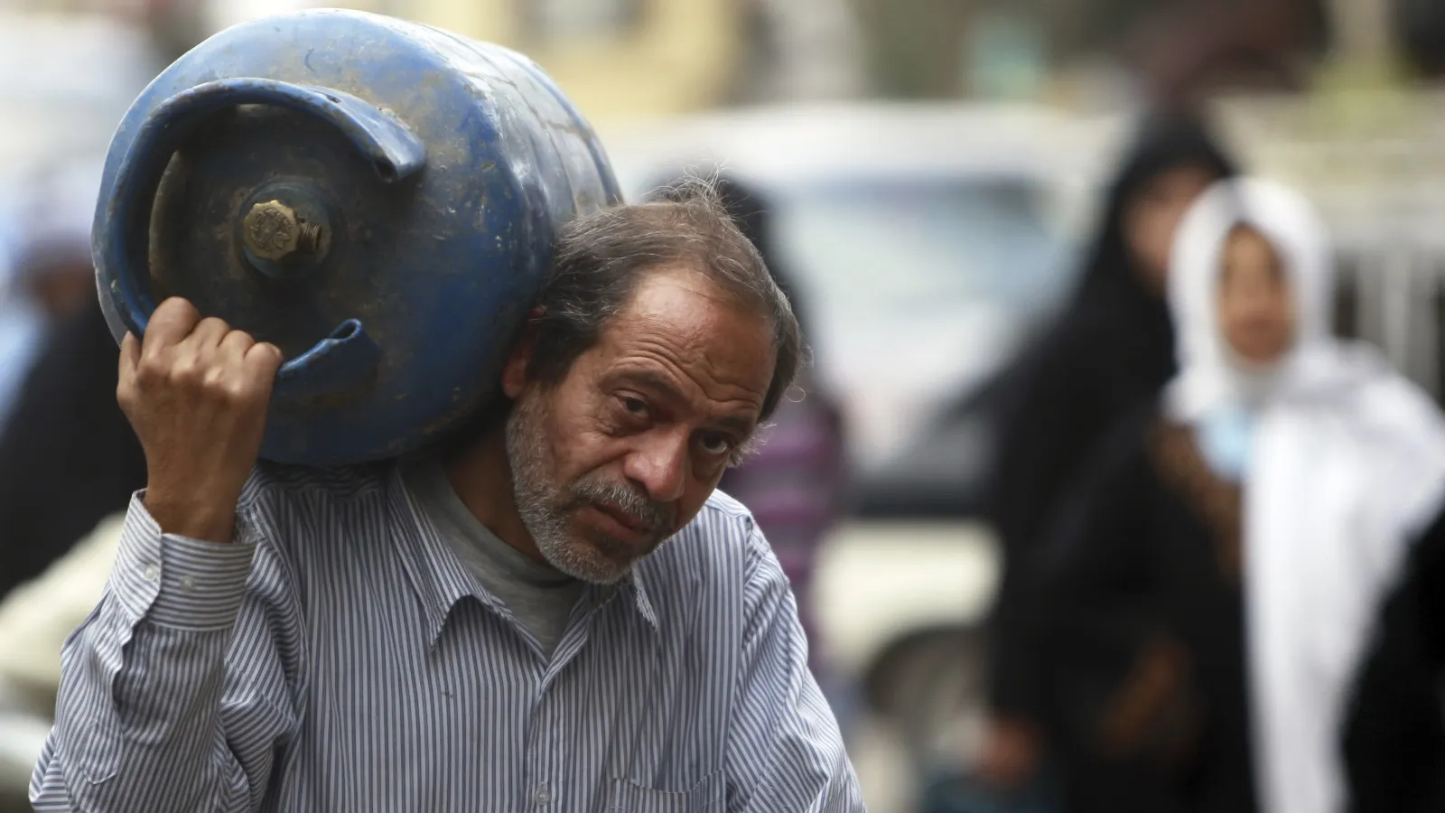 42 % من العرب يعيشون أوضاعا "غير مرضية على الإطلاق" (استطلاع المؤشر العربي 2022)