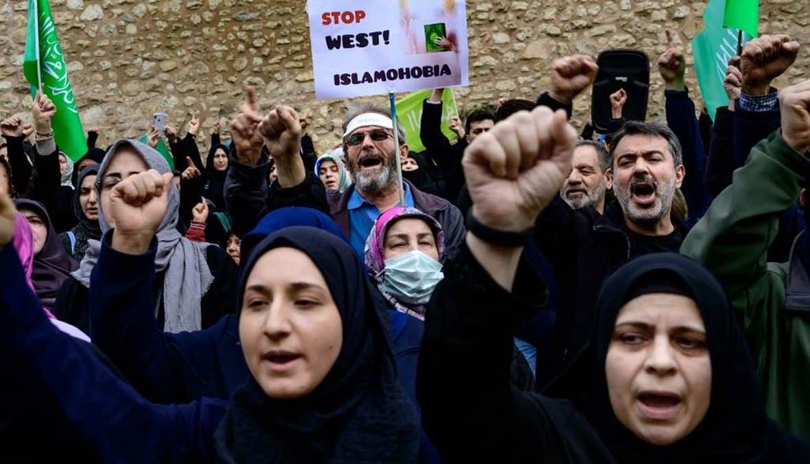 السويد تعبر عن "تعاطفها" مع المسلمين غداة حرق القرآن أثناء تظاهرة في ستوكهولم