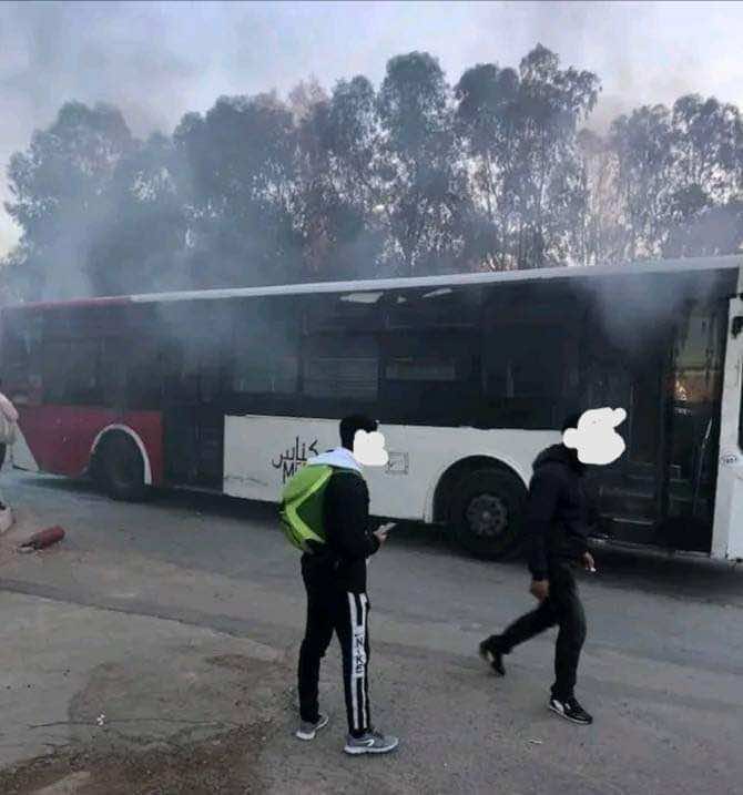 حريق يشب في حافلة نقل تربط مكناس بويسلان دون إصابات