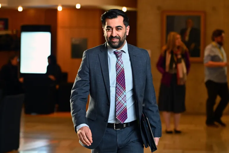 مسلم ذو أصول باكستانية يترشح لقيادة أسكتلندا