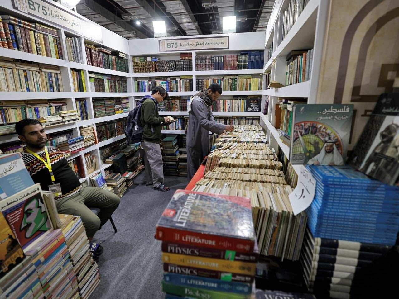 كتب أقل بسعر أعلى في معرض القاهرة الدولي للكتاب إثر تدهور قيمة الجنيه