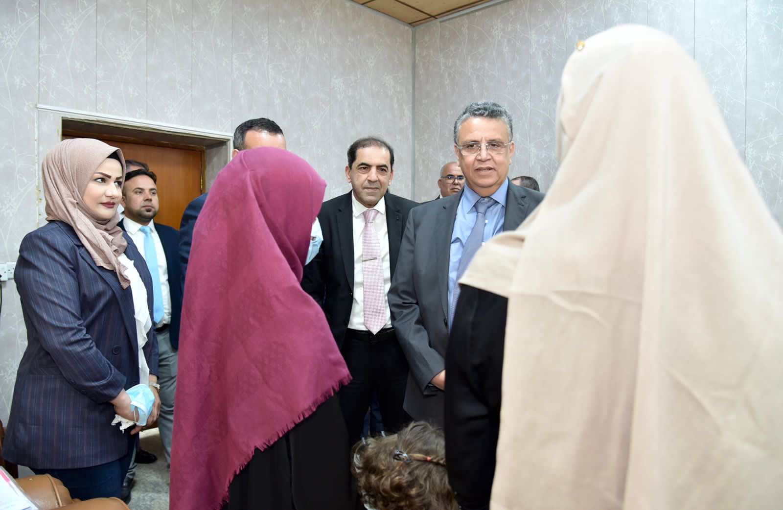 وزير العدل يلتقي مغاربة معتقلين في سجون العراق في مؤشر على قرب طي هذا الملف