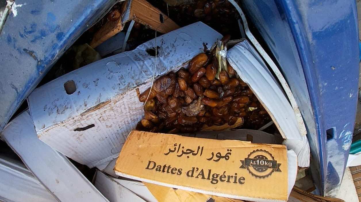 إتلاف نصف طن من التمور الجزائرية المستوردة بطريقة غير قانونية بالدار البيضاء