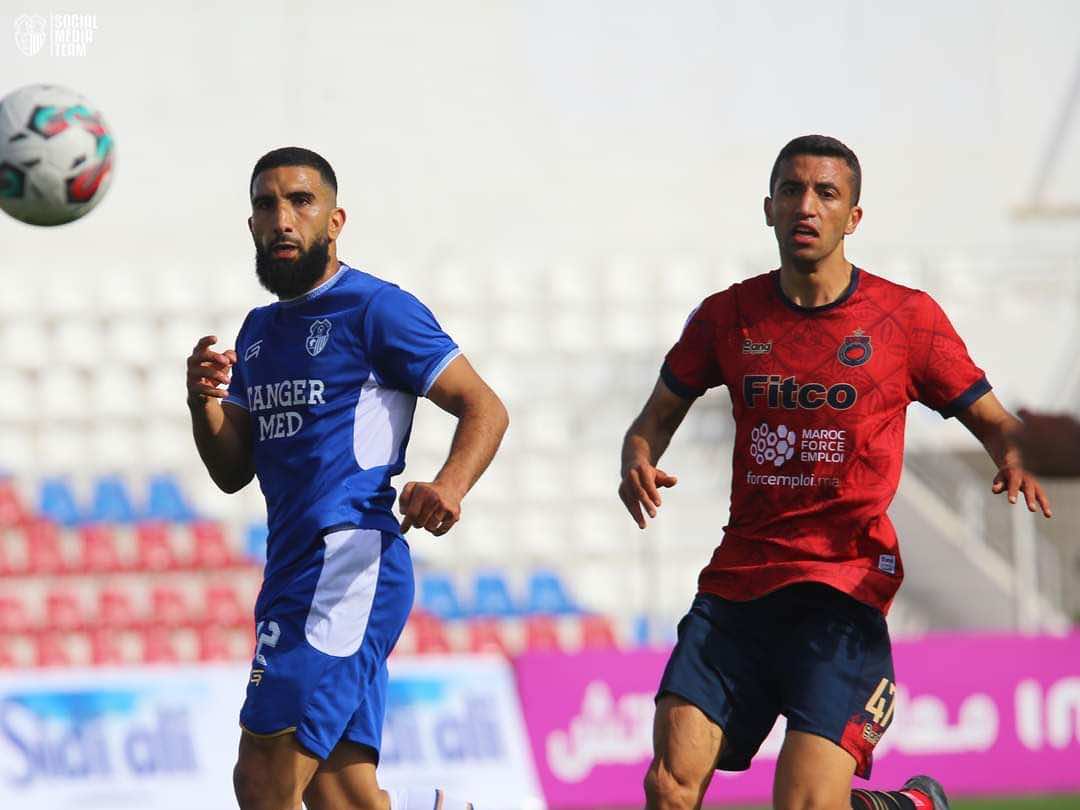 أولمبيك آسفي يطالب بفتح تحقيـق في تحكيم مباراته أمام اتحاد طنجة