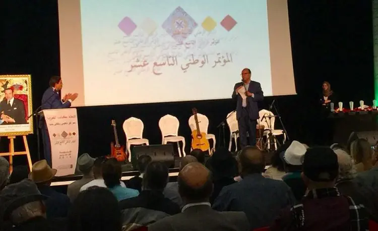 كتاب مغاربة يهددون بمقاضاة رئيس اتحادهم بسبب بلاغات يصدرها باسم المكتب التنفيذي