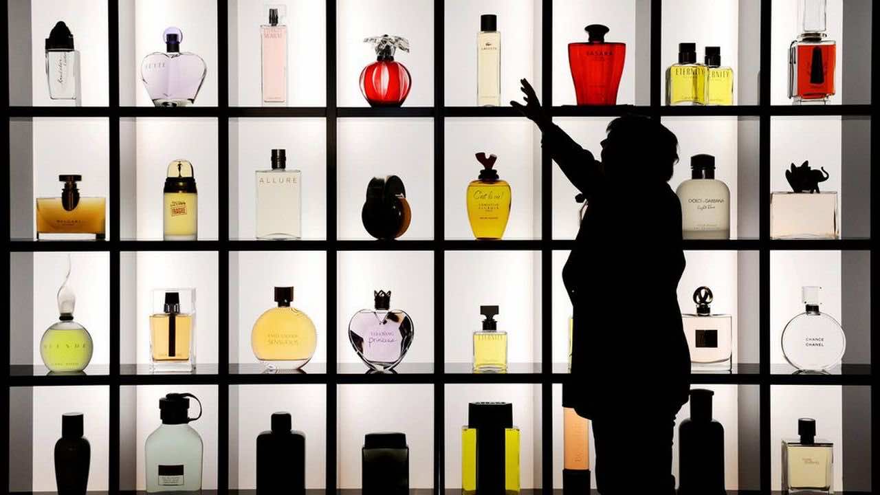 تحقيق حول تفاهم غير قانوني حول الأسعار بين الشركات الكبرى في قطاع إنتاج العطور