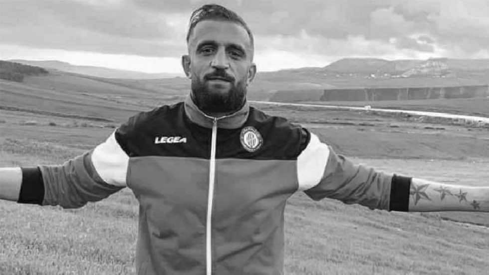مصرع لاعب تونسي أضرم النار في جسده