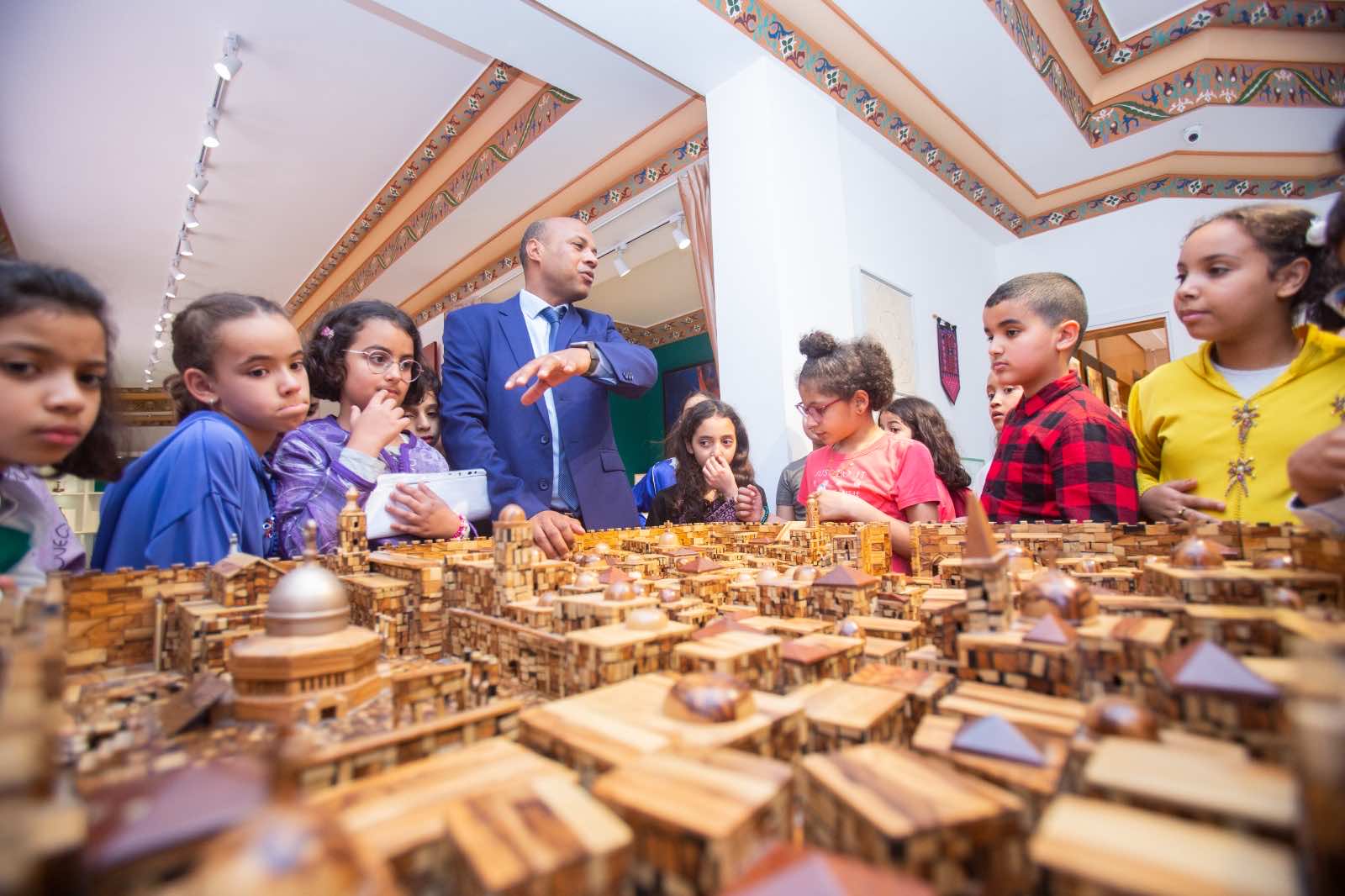 وكالة بيت مال القدس تنفتح على التلاميذ وتُطلق مبادرة "أبواب القدس المفتوحة" 
