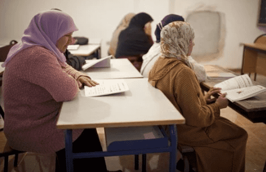 الحكومة تأمل القضاء على الأمية عام 2029 باعتماد خارطة طريق جديدة