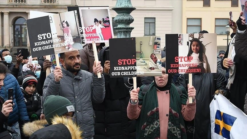 بوريطة يكشف مستجدات انتزاع سلطات السويد أطفال من أسر مغربية