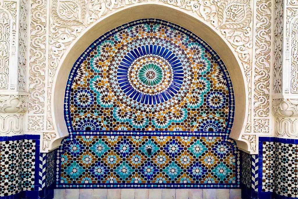 وزير الثقافة يكشف مشاريعه لرقمنة التراث المغربي