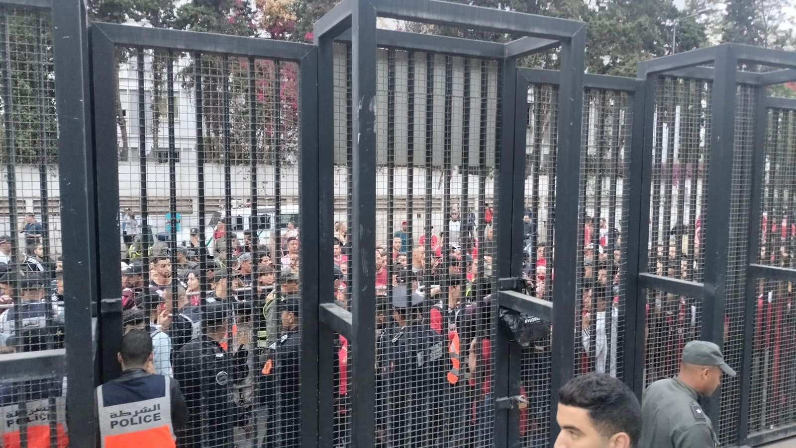 مسؤول في لجنة تتبع مركب محمد الخامس يتهم شركات التنمية المحلية بـ"مسؤوليات" في مصرع مشجعة إثر حادث تدافع